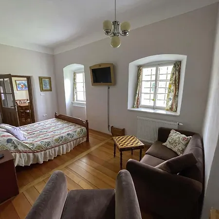 Zamek Nemilkov Velhartice